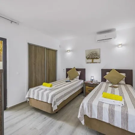 Villa Pina By